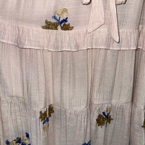 Figueroa & Flower Boho Cream Embroidered Floral Tiered Midi Dress Size Large - Picture 5 of 14